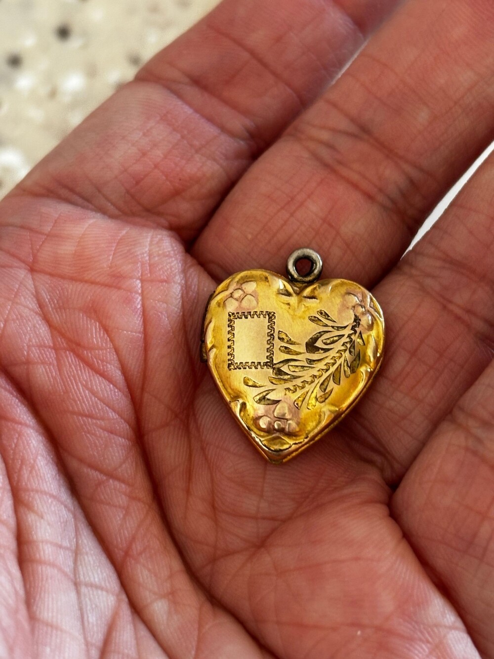 VTG Heart Locket - Picture 8 of 9